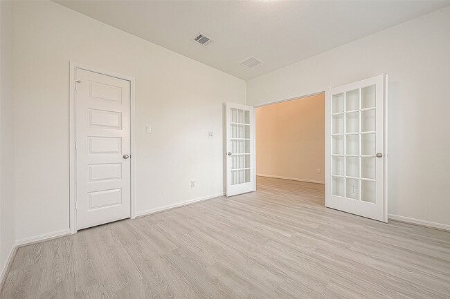 Building Photo - 3111 Trishelle Ct