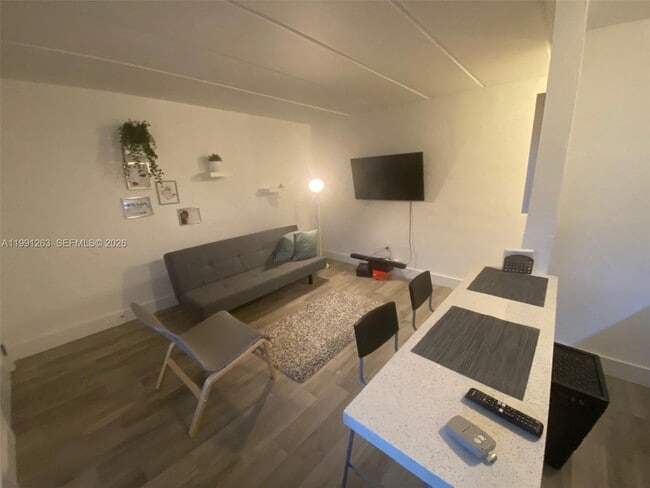 Building Photo - 734 NW 80th St