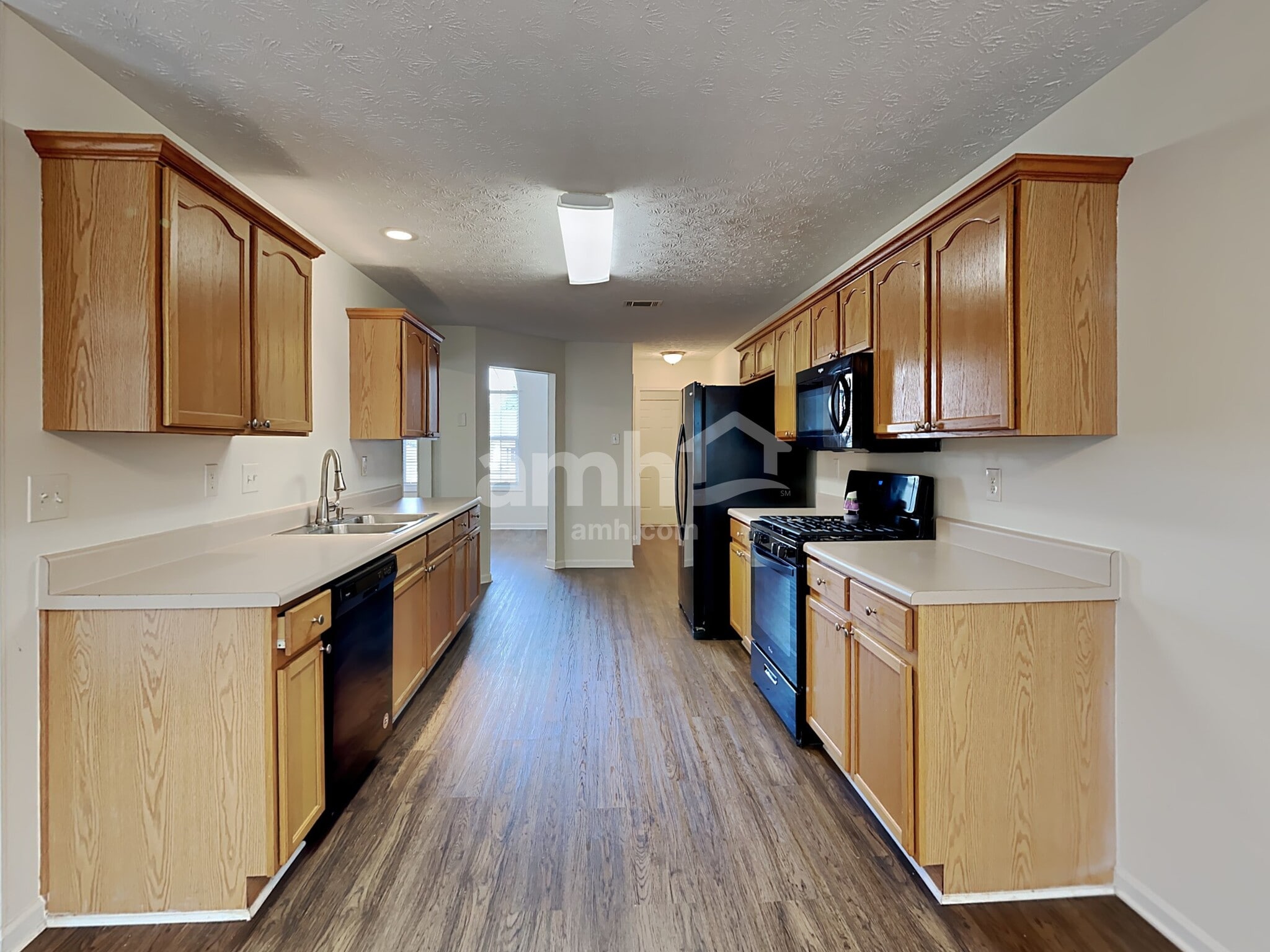 Building Photo - 910 Harbins View Dr