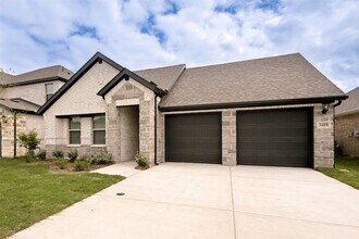Building Photo - 3409 Copperwood Dr