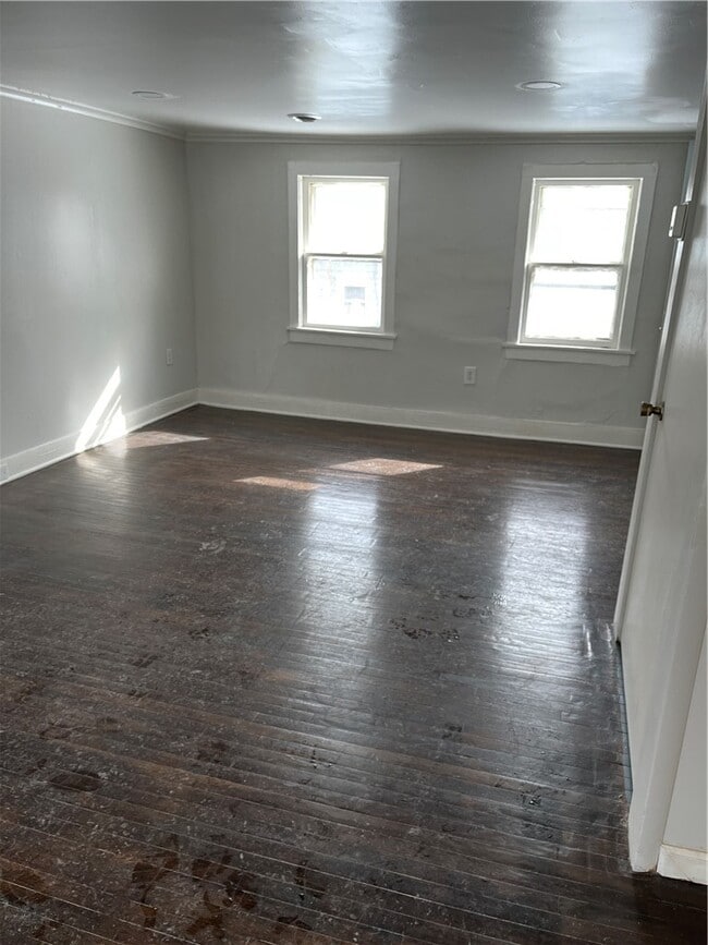 Building Photo - 210 Sullivan St