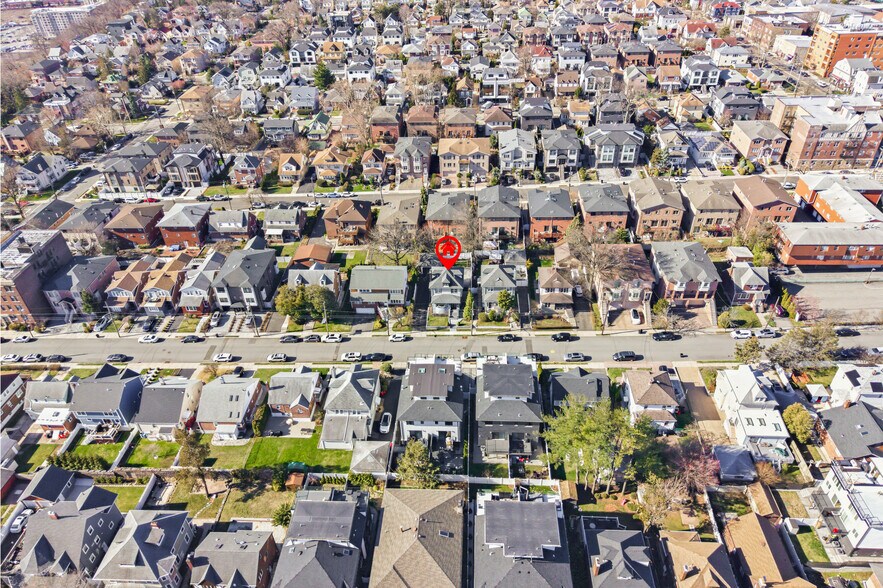 Building Photo - 54 Lawton Ave