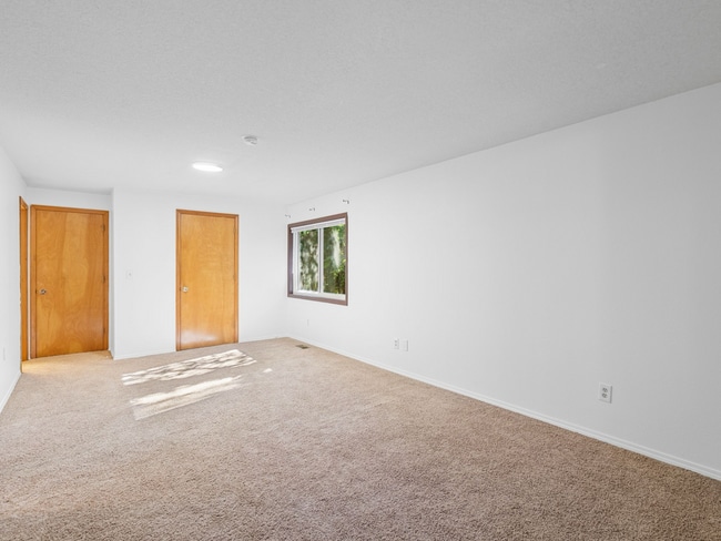 Building Photo - 1107 Meadowview Ct