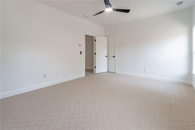Building Photo - 764 Morganton Dr