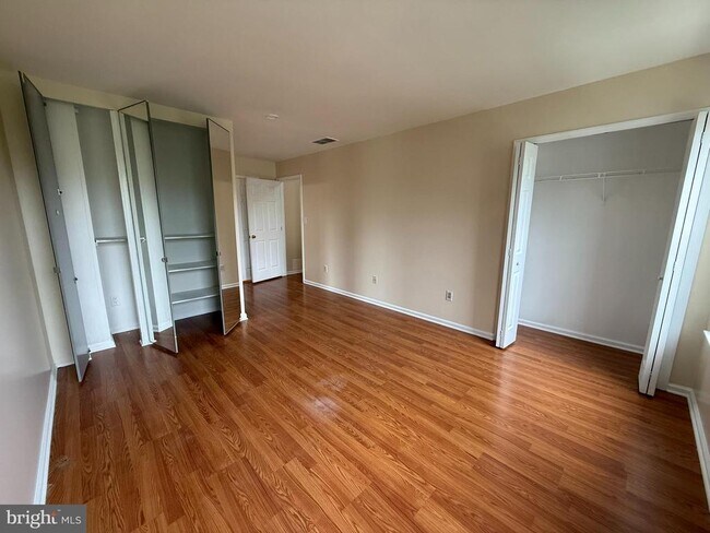 Building Photo - 2605 Gramercy Way