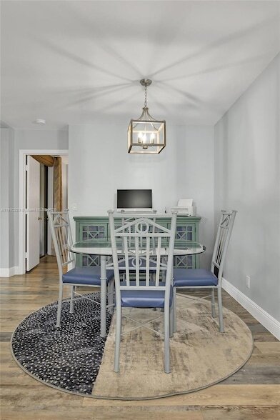 Building Photo - 2676 Carambola Cir N