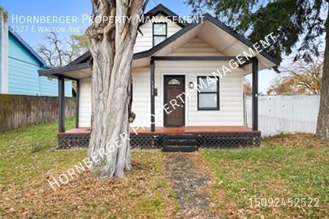 Primary Photo - 1327 E Walton Ave