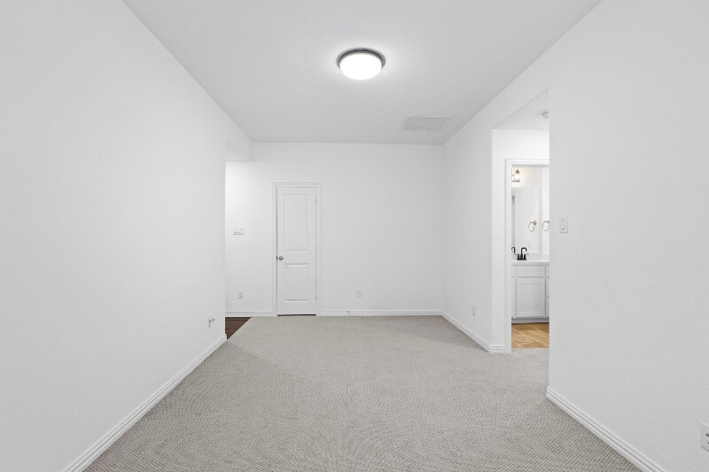 Building Photo - 14220 Greenside Dr