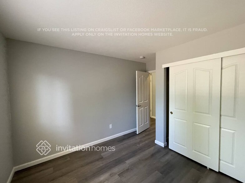 Building Photo - 472 Woodcrest Dr
