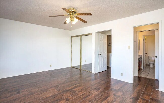 Building Photo - 620 Primrose Terrace