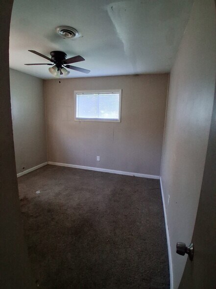 Building Photo - 117 Leonard Dr