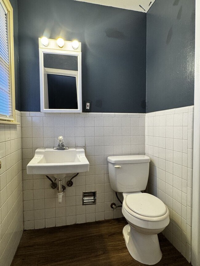 Building Photo - 2014 54th St