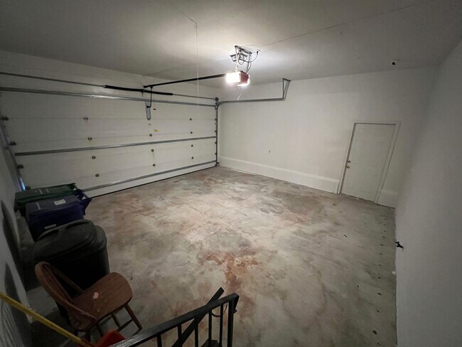 Building Photo - Conveniently Located Home Tucker/Stone Mou...