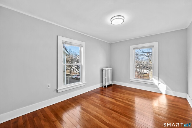 Building Photo - 59 Grand St