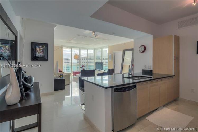 Primary Photo - 950 Brickell Bay Dr