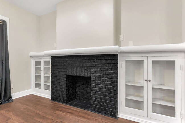 Building Photo - 2107 Cleveland Ave