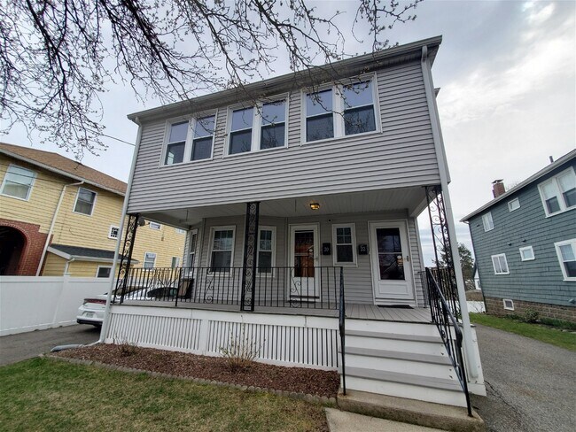 Building Photo - 22 5th Street Apt #2, Medford, MA 02155 - ...