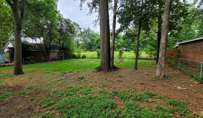 Building Photo - 271 Peachtree Cir