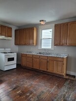 Building Photo - 207 York St