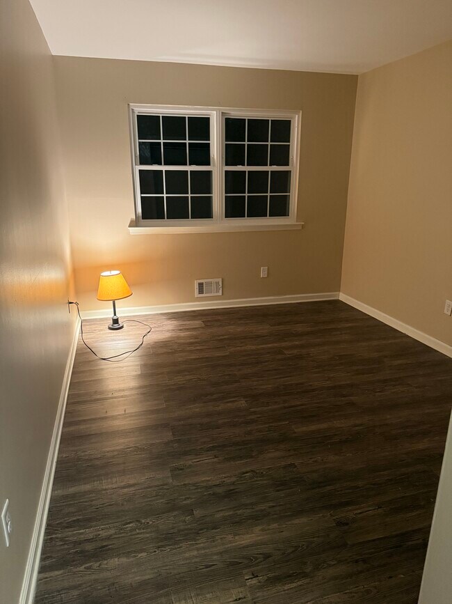 Building Photo - 478B Laurel Brook Dr