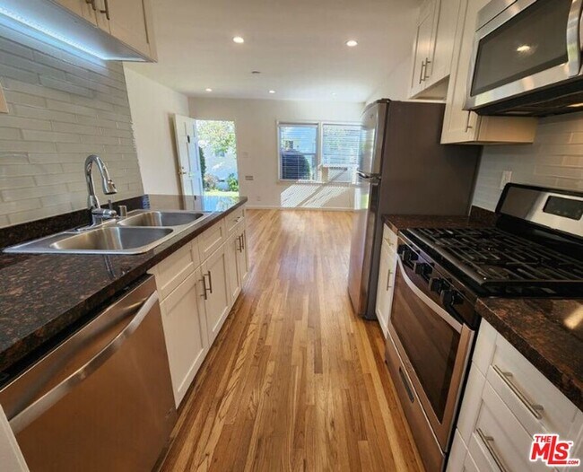 Building Photo - 12219 Ocean Park Blvd