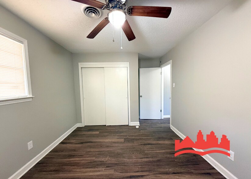 Building Photo - 3620 Sharpe Ave