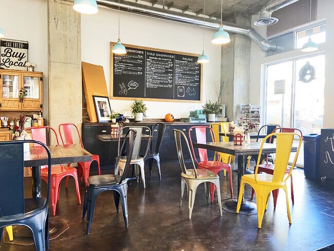 Building Photo - 3401 Arapahoe Ave