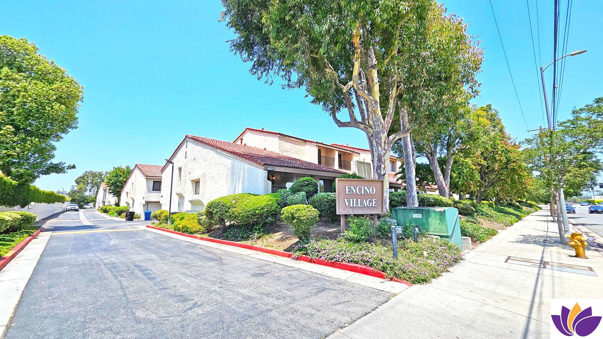 Building Photo - 18130 Oxnard St