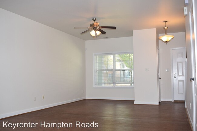 Building Photo - 4 br, 3.5 bath House - 1459 W 43rd Street