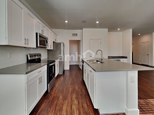 Building Photo - 4812 Blushing Star St