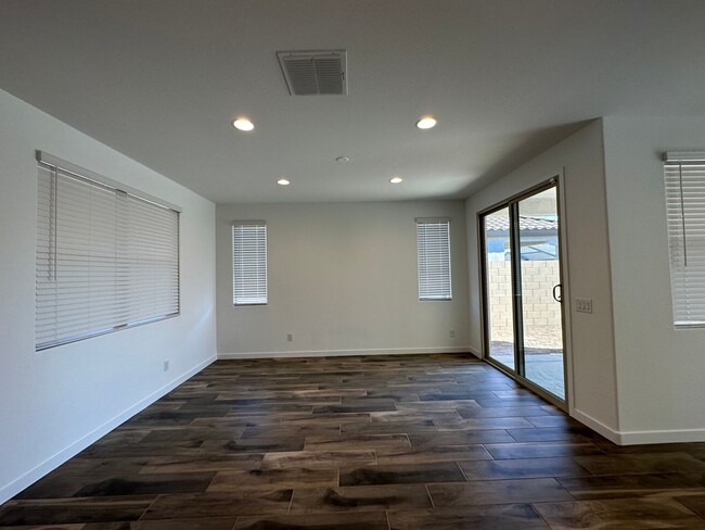 Building Photo - BRAND NEW HOME WARNER MEADOW GILBERT
