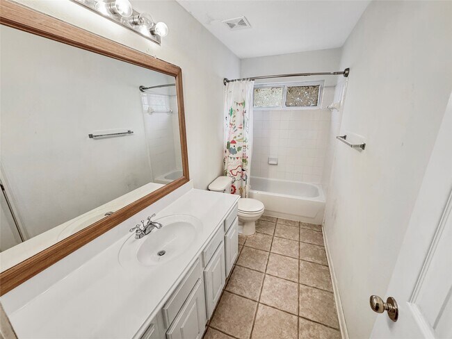 Building Photo - 62 N Abram Cir