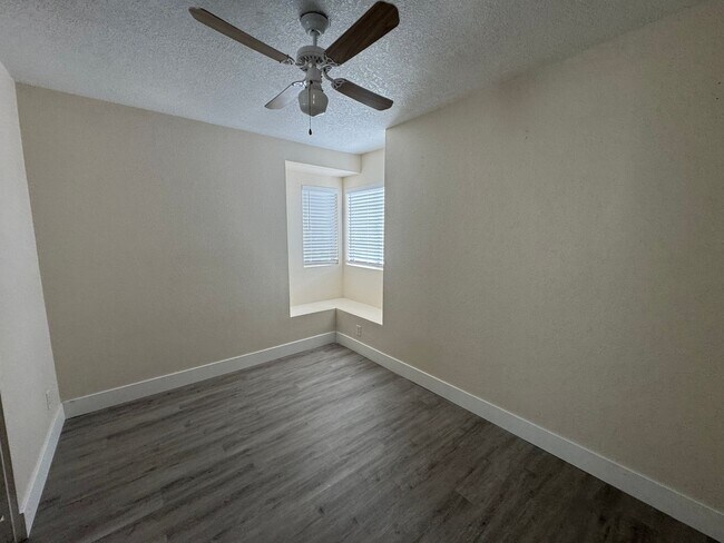 Building Photo - Beautiful 4 bedroom Home in Perris!