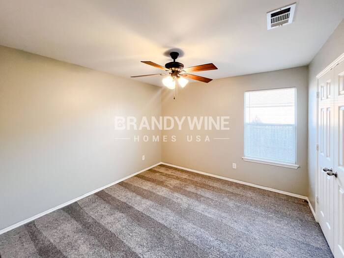 Building Photo - 411 Silver Leaf Dr