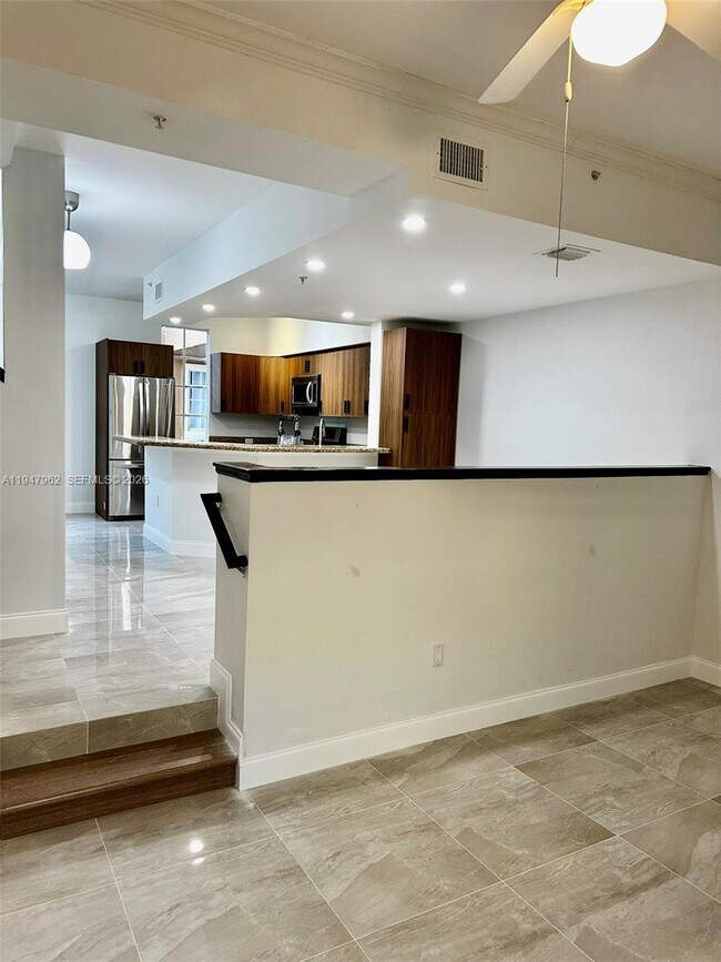 Building Photo - 2941 NE 185th St