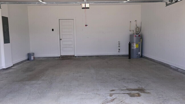 Building Photo - 220 Co Rd 1701