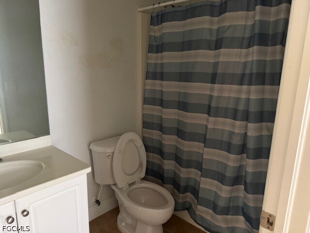 Building Photo - 450 Rathburn St