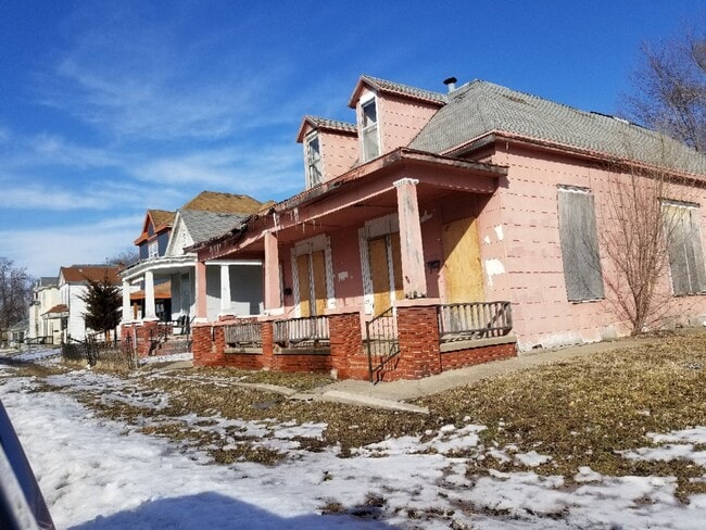Building Photo - OWNER Finance Home with 10% DOWN