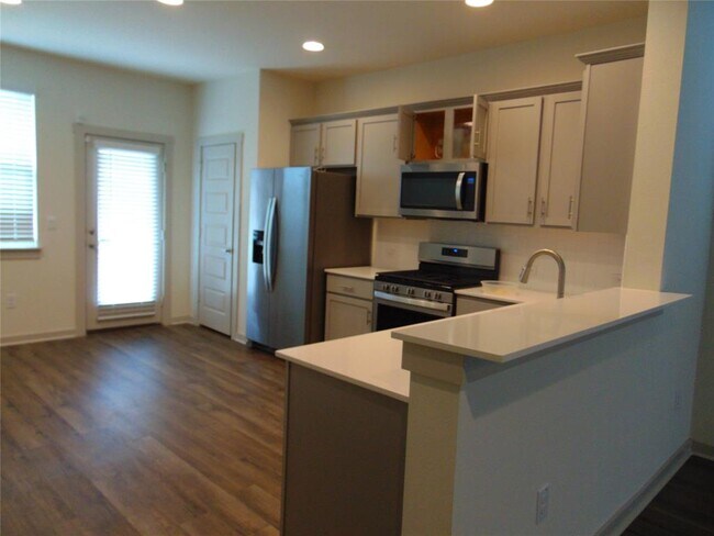 Building Photo - 7707 Jackson Graham Dr