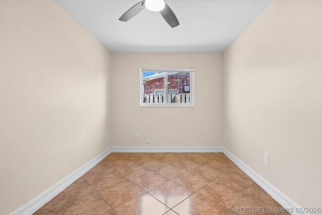 Building Photo - 11371 NW 40th Pl