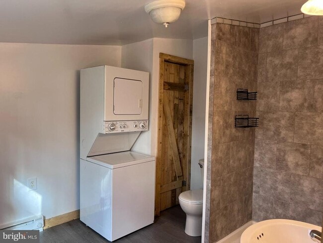 Building Photo - 1 Punte Ln