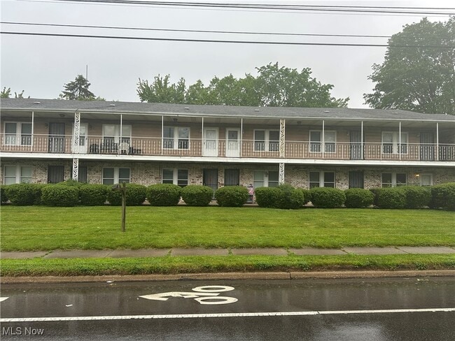 Primary Photo - 787 E Wilbeth Rd