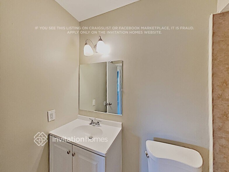 Building Photo - 10940 NW 21st St