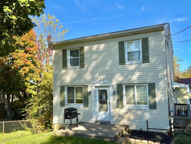 Building Photo - 2-story, 3-bedroom single-family home