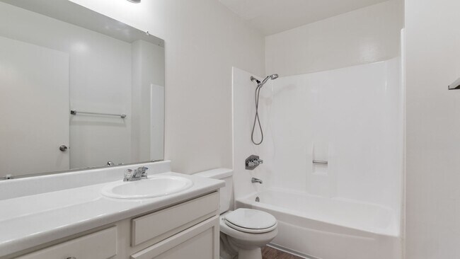 Building Photo - 2BR in El Cajon with Parking and Private Patio