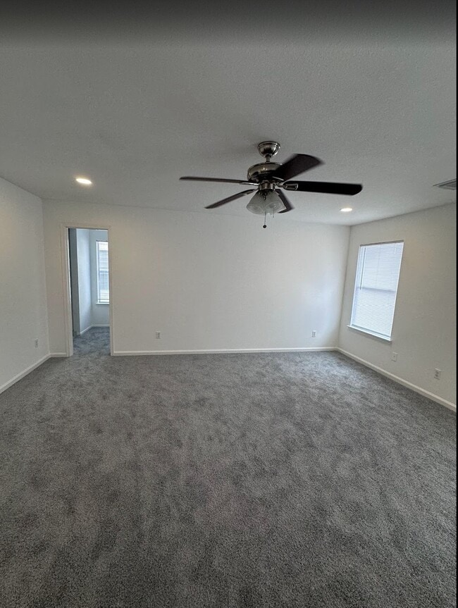 Building Photo - 9611 Rads Point