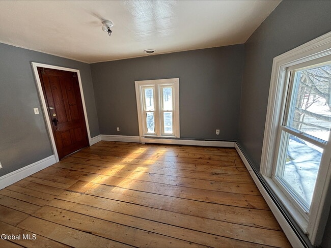 Building Photo - 372 NY-43