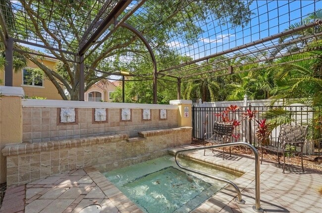 Building Photo - 4110 Central Sarasota Pkwy