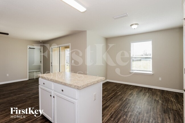 Building Photo - 77791 Lumber Creek Blvd