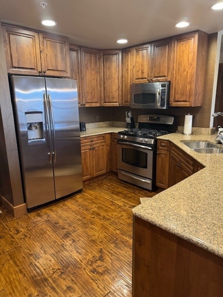 Building Photo - 6007 St Moritz Dr